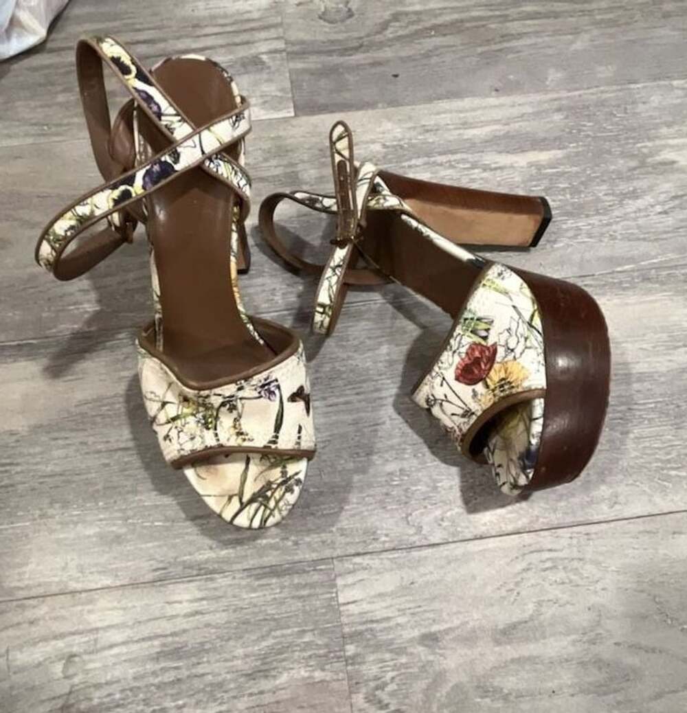 Gucci Danielle Platform Sandals Size 37.5 Flora Canvas Chunky Heels